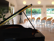 PIANO YAMAHA SB4